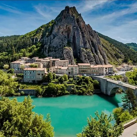 Tour De Babel アパート シストロン